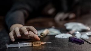 TINDAK TEGAS PENYALAHGUNA NARKOBA, MELALUI SANKSI PIDANA